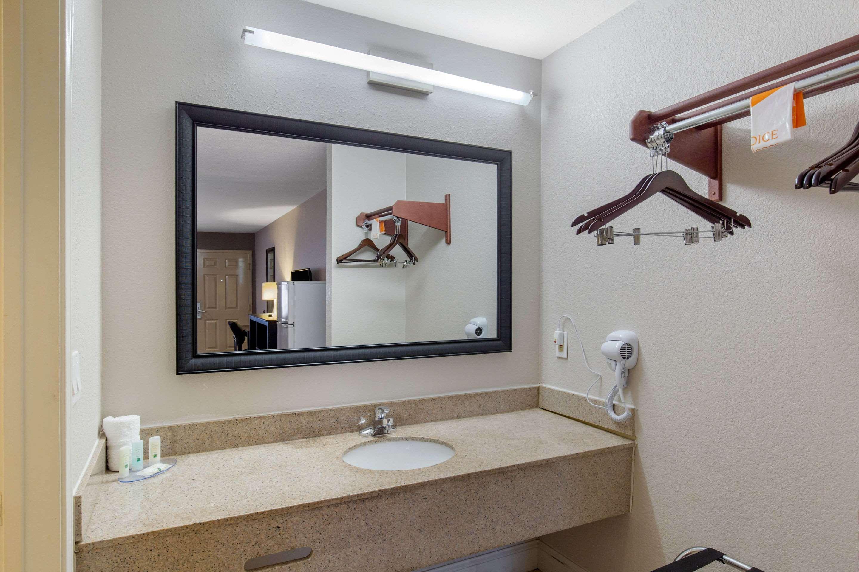Quality Inn And Suites Port Arthur Nederland Kültér fotó